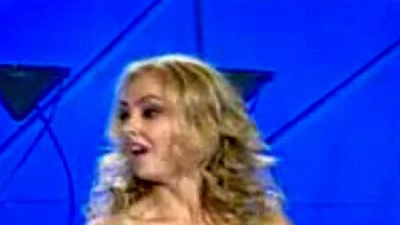 Inevitabilul s-a produs! Mama Natura si-a aratat sanii la 