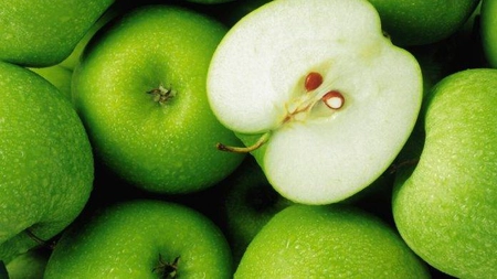 7 motive sa consumi un mar verde pe stomacul gol