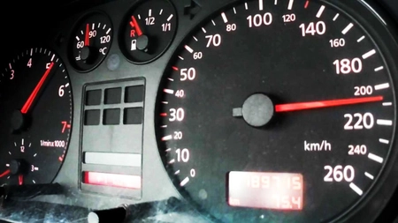 Șoferi care circulau cu 232 km/h, respectiv 187 km/h, prinși de polițiști