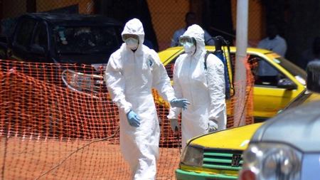 Bolnavii din Sierra Leone fug din spitale. Sunt convinsi ca Ebola este o conspiratie guvernamentala - FOTO