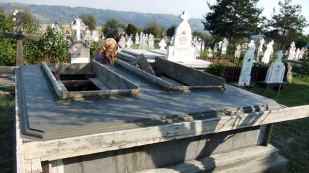 Fiica lor iubita a murit la 16 ani, dupa un infarct. Apoi, a venit vestea de la cimitir. 