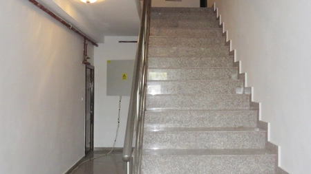 Mare atentie! Tepe pe banda rulanta date iesenilor care locuiesc la bloc. Si tu poti pati la fel. Multi si-au pierdut deja banii