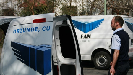 Atentie la coletele surpriza livrate de Fan Courier! Este INCREDIBIL ce teapa era sa ia un iesean