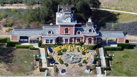 Domeniul Neverland al lui Michael Jackson a fost vândut pentru 22 de milioane de dolari