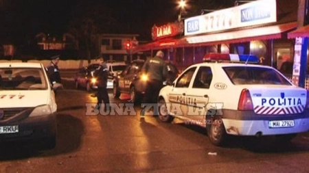 Scandal cu topor si pistoale la un bar din Bucium - FOTO, VIDEO
