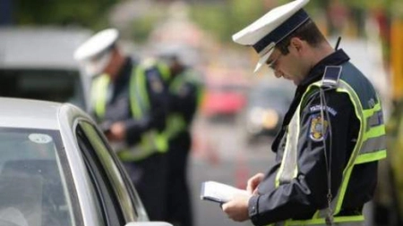 Politistii au INCREMENIT cand au vazut cine e la volan