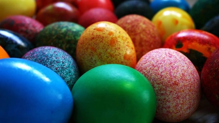 Oua vopsite cu colorant alimentar
