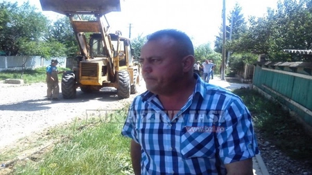 Satean la un pas de a fi desproprietarit de primarul din Mogosesti-Siret pentru ca a avut tupeul sa-si ceara drepturile. Edilul sef acuzat de abuz in serviciu - UPDATE FOTO