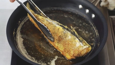 Cum poti scapa de mirosul de prajeala din bucatarie. Sfaturi si trucuri de mare ajutor