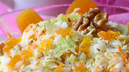 Salata cu varza alba si portocale