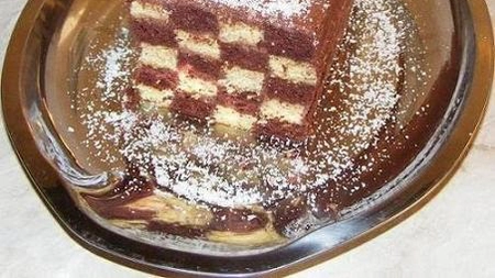 Vrei sa le dai sah-mat musafirilor, sa-i uimesti cu ceva foarte bun? Atunci prepara reteta de Tort 
