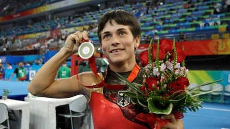 Nimeni nu mai credea asta! Gimnasta Oksana Chusovitina are 44 de ani și s-a calificat la a 8-a Olimpiadă!