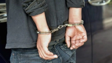 Bărbat reținut de polițiști după ce i-a făcut avansuri sexuale unei minore