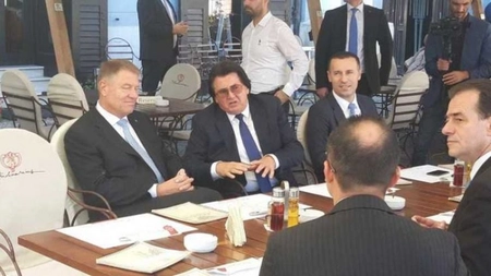 Cina cea de Taină. Președintele s-a odihnit cu liderii PNL la o terasă din Timișoara