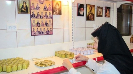 Leacuri de la Manastirea Nera