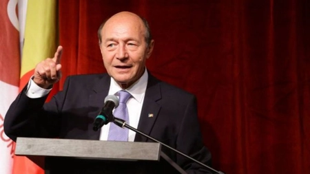 Semnal de alarmă tras de Traian Băsescu. Anunță concedieri la stat