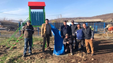 Parc pentru copii la Bazga-Răducăneni