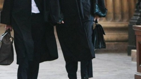 A început procesul avocatului acuzat că a urcat la volan fără permis