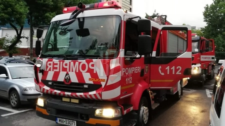 Incendii la foc automat în municipiu. Mai multe tomberoane au fost incendiate