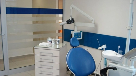 Scandal de proporții! Un medic este acuzat că și-ar mângâia cele mai frumoase paciente în zonele intime, chiar în cabinetul său! O tânără a povestit totul polițiștilor! - FOTO