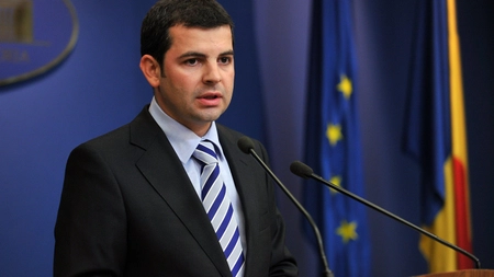 Trădătorul Daniel Constantin pleacă de la securistul Victor Ponta la liberali