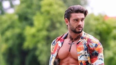 Dorian Popa este o mega-vedetă, însă puţini ştiu cum arată fratele său. Cei doi seamănă ca două picături de apă