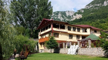 Pensiunea Cuibul Viselor - Băile Herculane