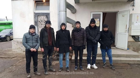 Cetățeni turci, reținuți după ce au intrat ilegal în țară