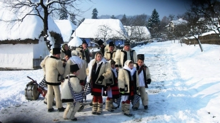 Pluguşorul – Tradiţii şi obiceiuri