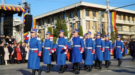 Manifestări 1 decembrie Iaşi! Galerie foto de excepţie! Sute de imagini cu manifestările de 1 decembrie din Iaşi