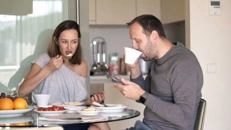 BANCUL ZILEI | Doctorul, soția și performanțele în pat