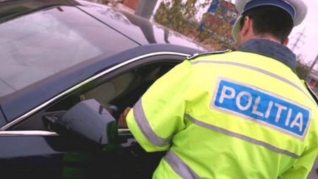 S-au ales cu dosare penale după ce au fost prinși fără permis la volan