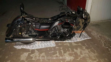 Un moldovean a fost prins cu o motocicletă Harley Davidson, furată din Italia