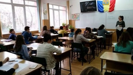 Consiliul Județean al Elevilor Iași atrage atenția asupra stării de urgență cu privire la transportul școlarilor din România