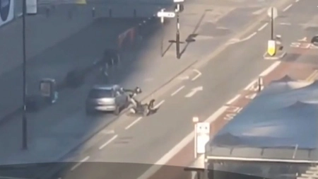 Cartier evacuat în Londra după ce un român şi-a lăsat, <em class='ep-highlight'>peste</em> noapte, parcat în faţa gării autoturismul furat