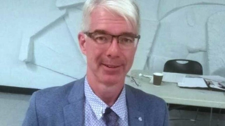 Un canadian spune că a ars un milion de dolari pentru a se asigura că banii nu ajung la fosta soție