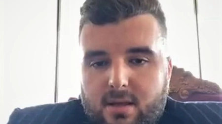 Victoraș Micula nu renunță la extravaganțe. Acesta s-a filmat în timp ce își spăla jantele de la Lambourghini-ul său cu șampanii de sute de euro- Video