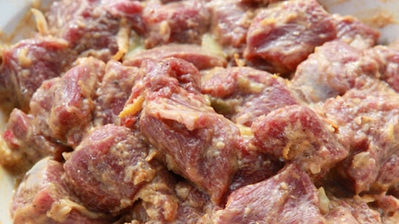 Carne de miel - Cum se face marinata cu iaurt