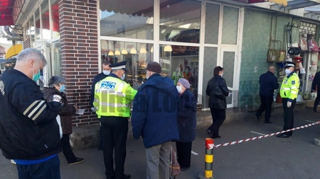 Tot mai mulți tineri surprinși în timp ce fură produse din magazine