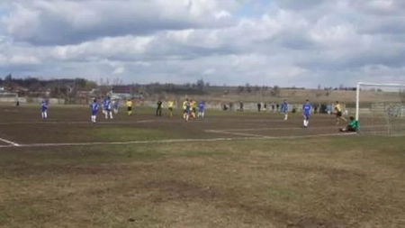 Firmele ieșene au alergie la contractele cu bani publici! Amenajarea unui teren de fotbal a fost anulată