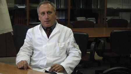 Arnaldo Caruso, un cunoscut virusolog din Italia, explică motivul pentru care se reiau meciurile de fotbal din Italia și Spania: 