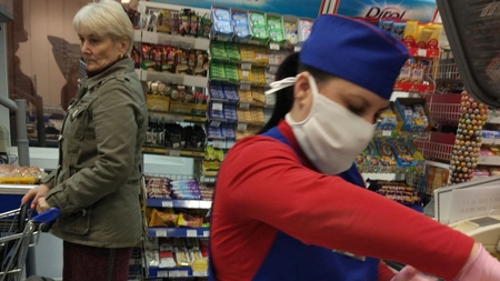 Comercianții care nu poartă măști în magazin vor fi amendați! Autoritățile avertizează că vor merge în control