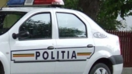 Un poliţist din Iaşi a filmat o urmărire ca în filme chiar din maşina poliţiei! Un tânăr teribilist la volanul unui Audi nu a vrut să oprească - VIDEO/ UPDATE