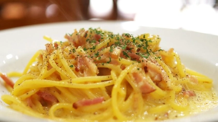 Spaghete carbonara fără smântână - ingrediente necesare