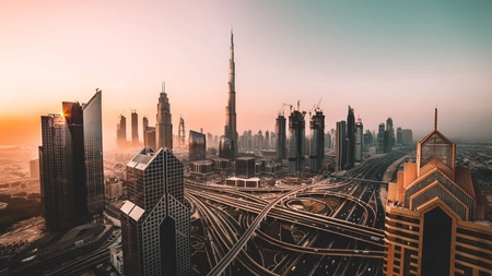 Dubaiul îşi deschide graniţele pentru turiştii străini. Reguli stricte pentru cei care vor să intre în emirat