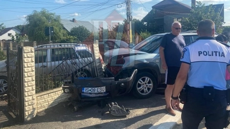 Accident rutier în localitatea Miroslava. Au fost implicate două maşini (EXCLUSIV) - FOTO
