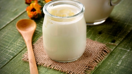 Care e mai sănătos: sana, iaurt sau chefir?