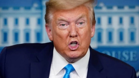 Donald Trump: ''Nu sunt de acord cu afirmaţia conform căreia dacă lumea îşi pune mască totul va dispărea''