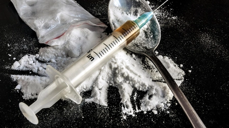 Cât plătesc VIP-urile Iașului pentru drogul preferat. Cocaina și heroina au cele mai piperate prețuri! Cu cât se vând cele mai cunoscute stupefiante