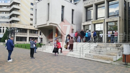 Ieşenii contestă amenzile primite în starea de urgenţă - LIVE VIDEO/ FOTO